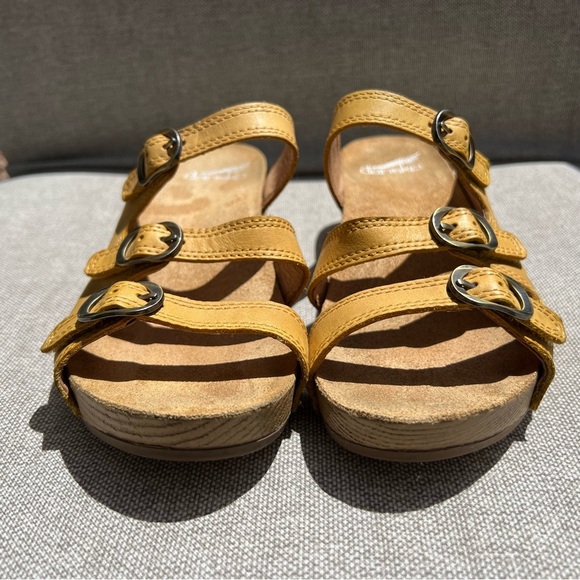 Women’s Dansko Wedge Sandals Leather Slide Shoes 3 Buckle Comfort Size 37 - Picture 9 of 14